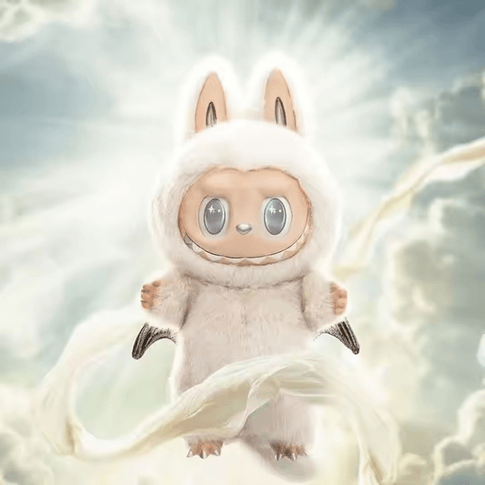 Figurine Labubu Angel in the Clouds version céleste et kawaii