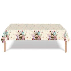 Anniversaire Kit Fêtes & anniversaires – univers Labubu tablecloth design featuring colorful Labubu characters and festive decor.