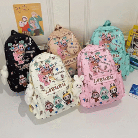 Cartable Labubu college kawaii coloré avec des motifs adorables, parfait pour la rentrée.