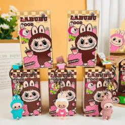 Porte-clés Labubu multicouleur – Figurine Collector sur boîtes colorées avec personnages en vinyle.