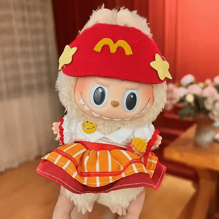 tenue Labubu McDonald’s femme pour poupée, comprenant un ensemble coloré et original.
